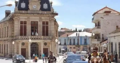 مسرح سوق أهراس يكشف أغصان ذاكرة الـ 95 عاماً