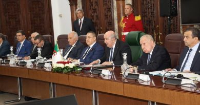 رئيس الجمهورية يشرف رفقة نظيره الانغولي على مراسم التوقيع على اتفاقيات ومذكرات تفاهم للتعاون الثنائي