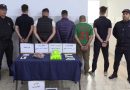 ايقاف شخص يقوم بسرقة الكوابل النحاسية