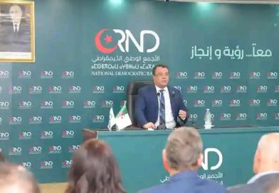 منذر بودن يجتمع بنواب الحزب والأمناء الولائيين تحضيرًا للدورة البرلمانية والانتخابات المحلية