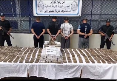 أمن العاصمة يطيح بشبكة إجرامية ويحجز أزيد من قنطار من الكيف المعالج مصدره المغرب أمن العاصمة يطيح بشبكة إجرامية ويحجز أزيد من قنطار من الكيف المعالج مصدره المغرب