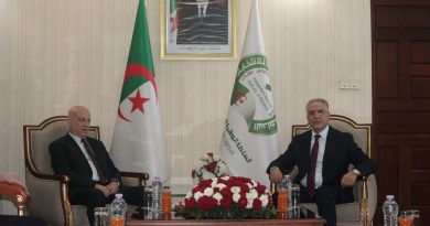 لعروسي يستقبل الامين العام للأفلان