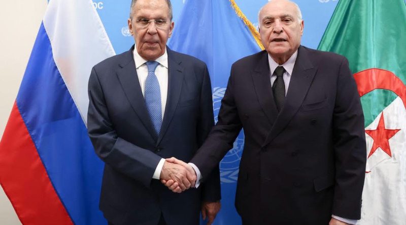 عطاف ولافروف يبحثان تعزيز التعاون الجزائري الروسي والتنسيق بشأن القضايا الإقليمية