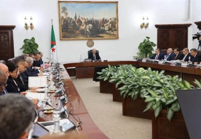 رئيس الجمهورية  يأمر بإدراج زيادات الأجور في قانون مالية 2027 واستكمال خط السكة إلى تمنغست نهاية 2028