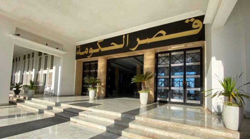الوزير الأول ينصب لجنة دائمة لمتابعة طلبات الاستيراد وضمان تموين السوق الوطنية