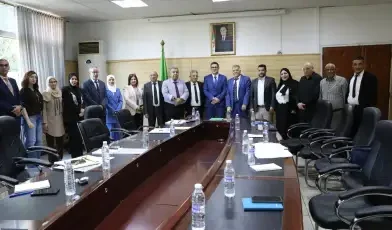 وزير الصحة يستقبل وفدا عن نقابة الممرضين الجزائريين SIA وزير الصحة يستقبل وفدا عن نقابة الممرضين الجزائريين SIA